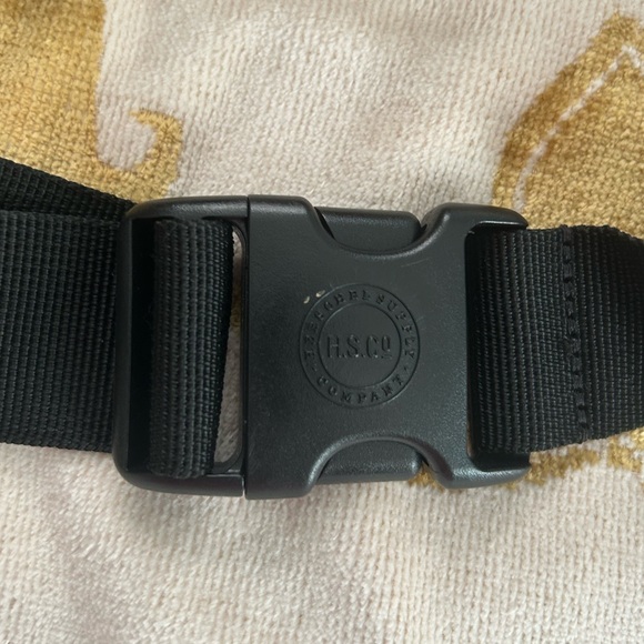 Herschel Leopard Fanny / Hip Bag - NWOT - Picture 5 of 5